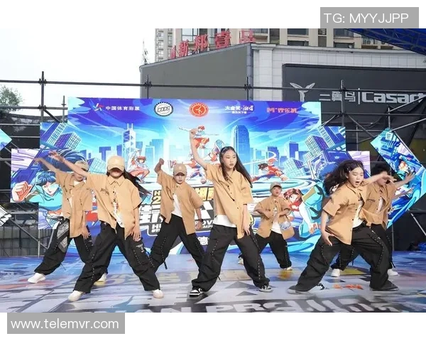 重庆街舞队荣登全国灵活性排行榜第五名展现出色舞技与团队默契